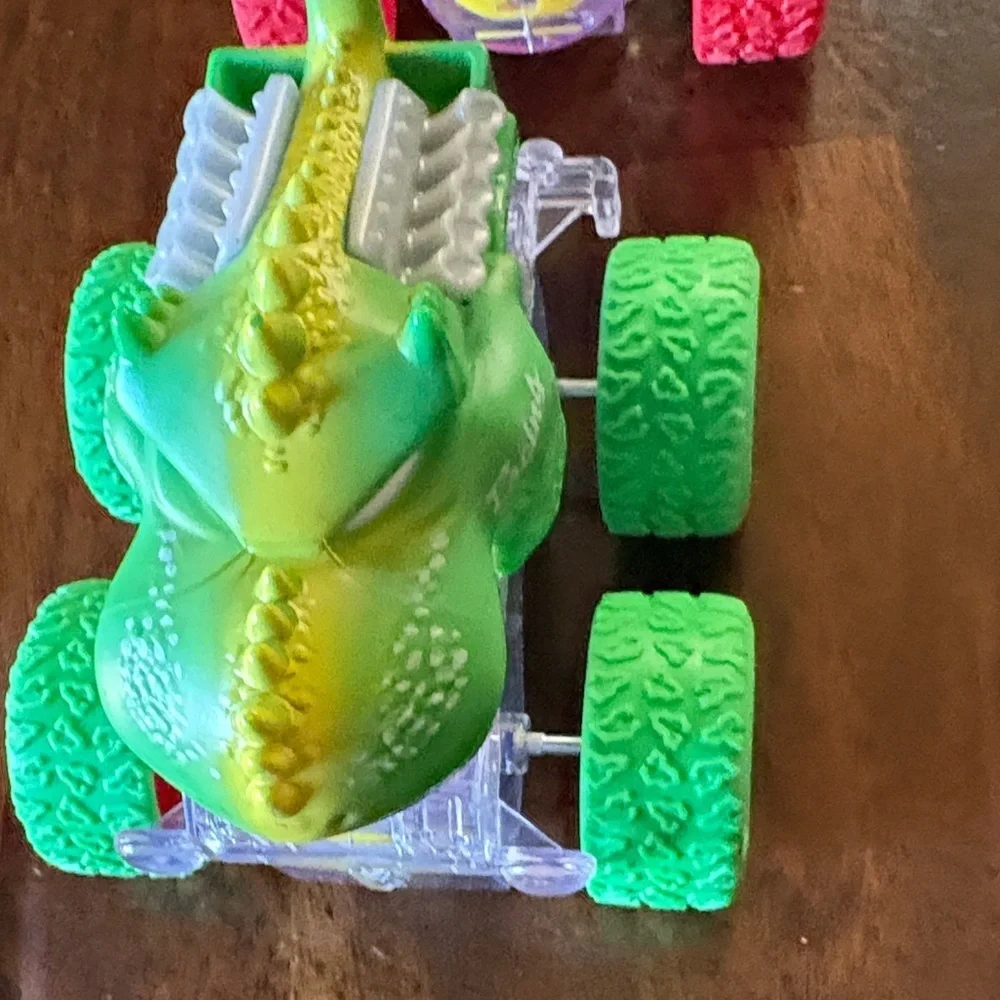 Insect-Themed Toy Cars Set - Red, Black, Green, Yellow